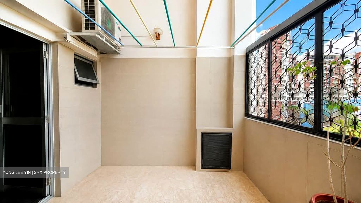 Blk 834 Hougang Central (Hougang), HDB Executive #588903271